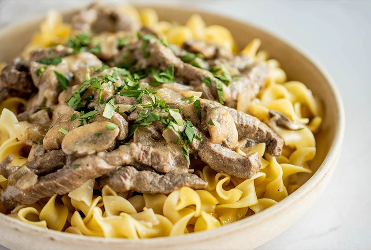 طرز تهیه بیف استراگانف ایتالیایی