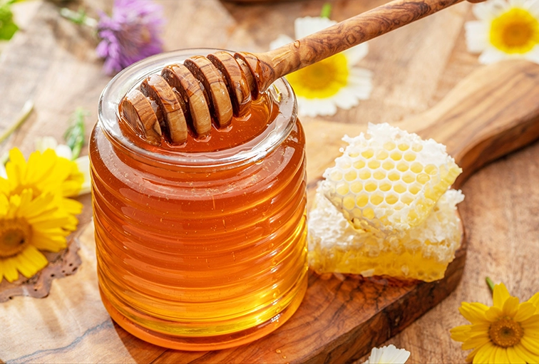 خوردن عسل ناشتا برای معده