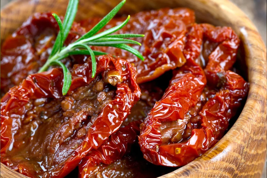 گوجه خشک در روغن زیتون